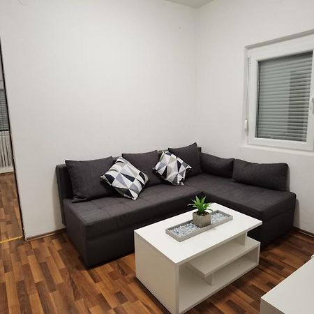 Sveti Vid-Miholjice Apartments Beciri מראה חיצוני תמונה