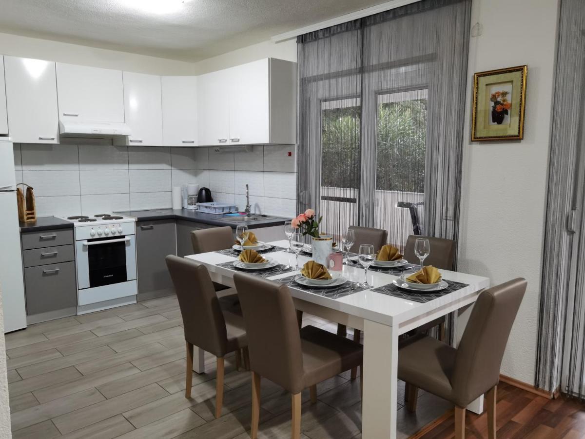 Sveti Vid-Miholjice Apartments Beciri מראה חיצוני תמונה