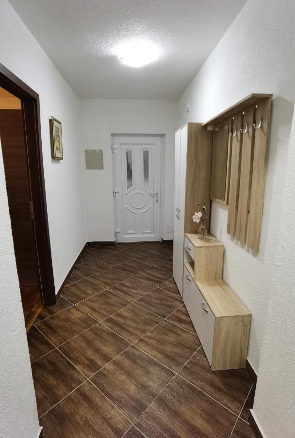 Sveti Vid-Miholjice Apartments Beciri מראה חיצוני תמונה