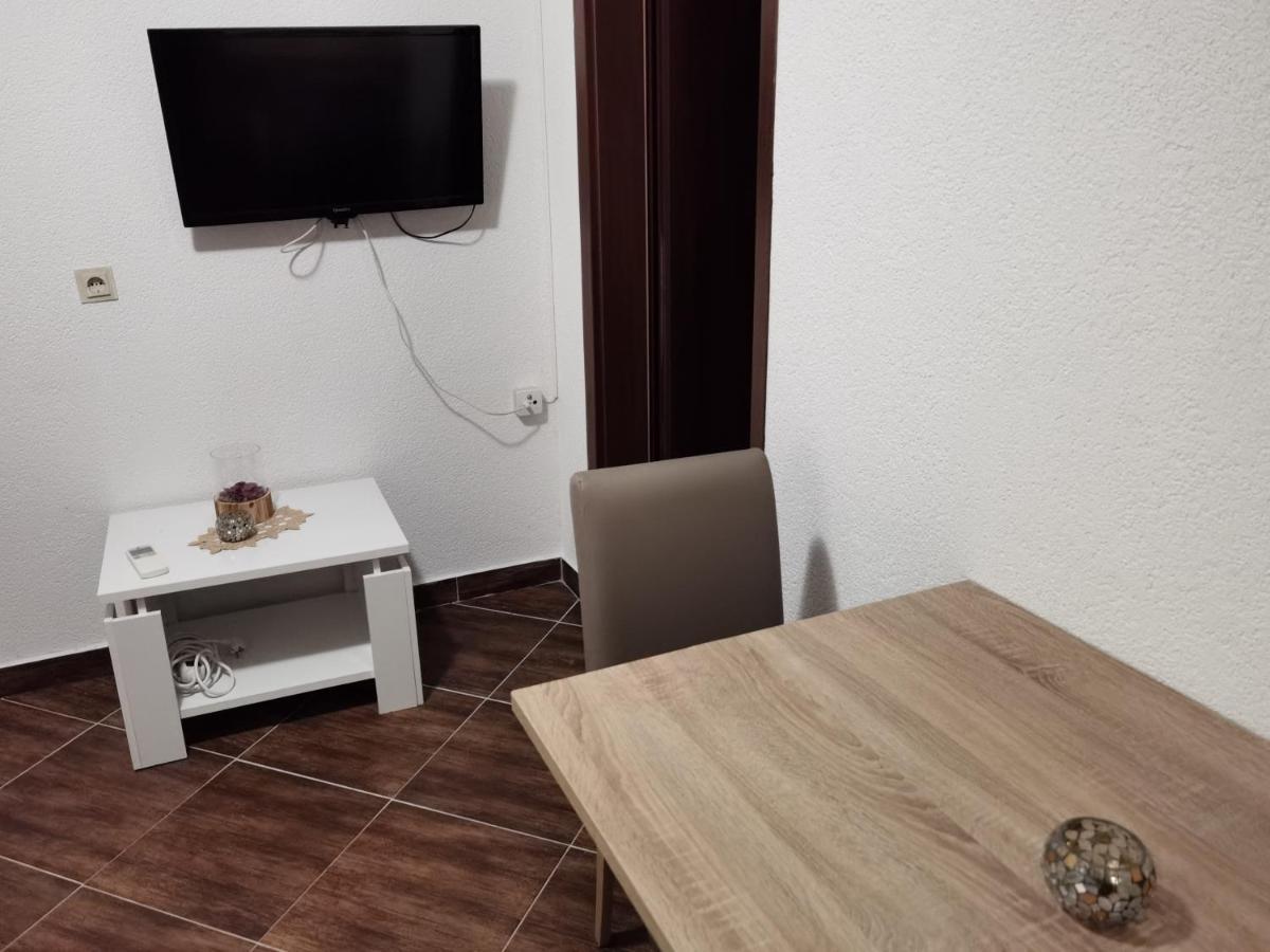 Sveti Vid-Miholjice Apartments Beciri מראה חיצוני תמונה
