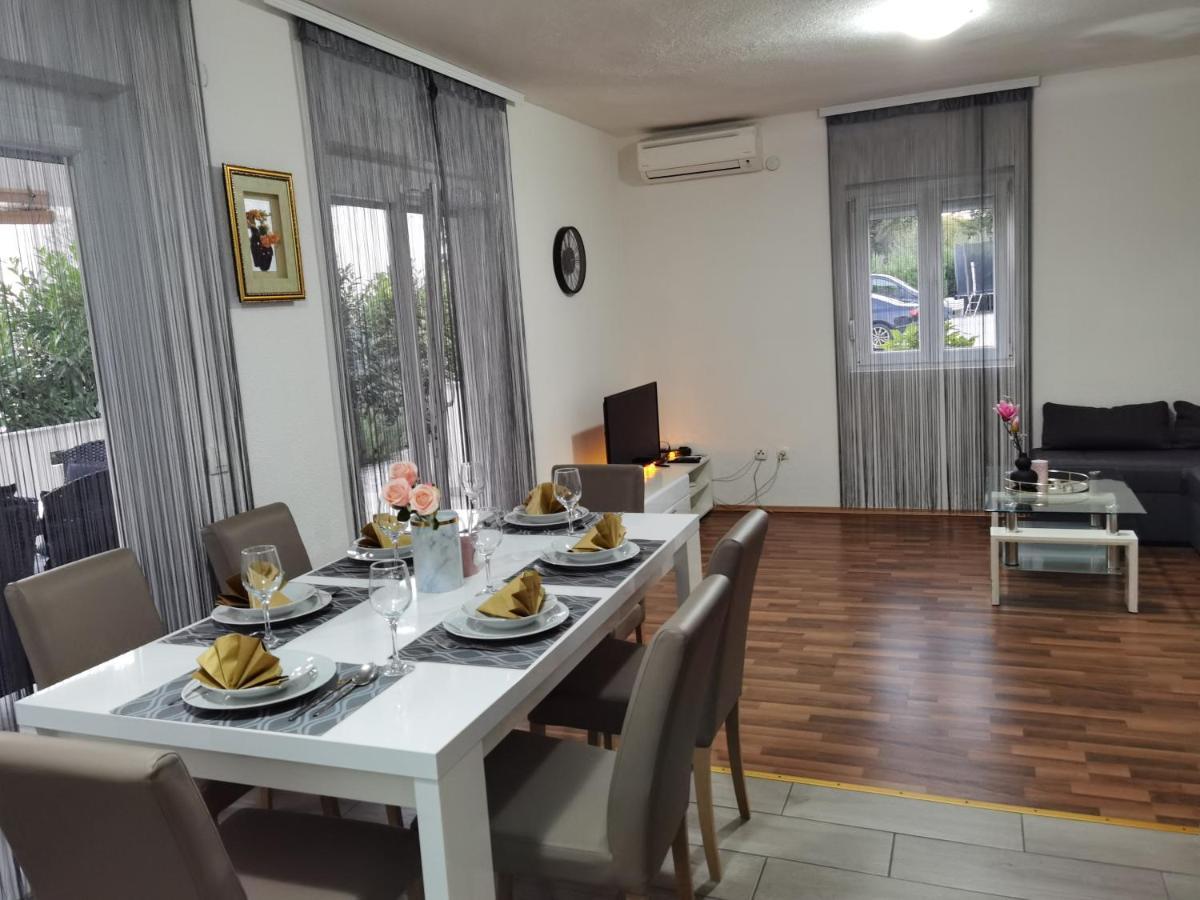 Sveti Vid-Miholjice Apartments Beciri מראה חיצוני תמונה