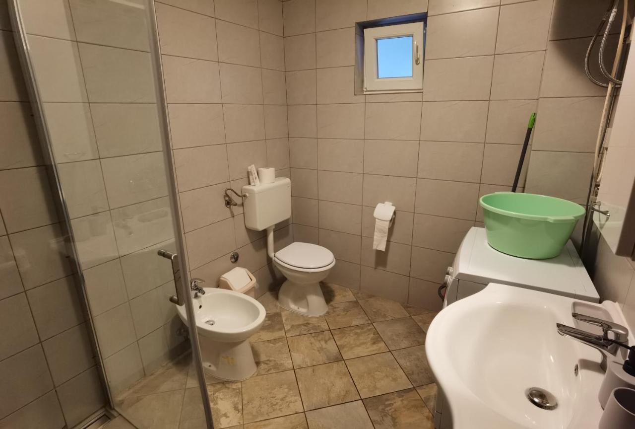 Sveti Vid-Miholjice Apartments Beciri מראה חיצוני תמונה
