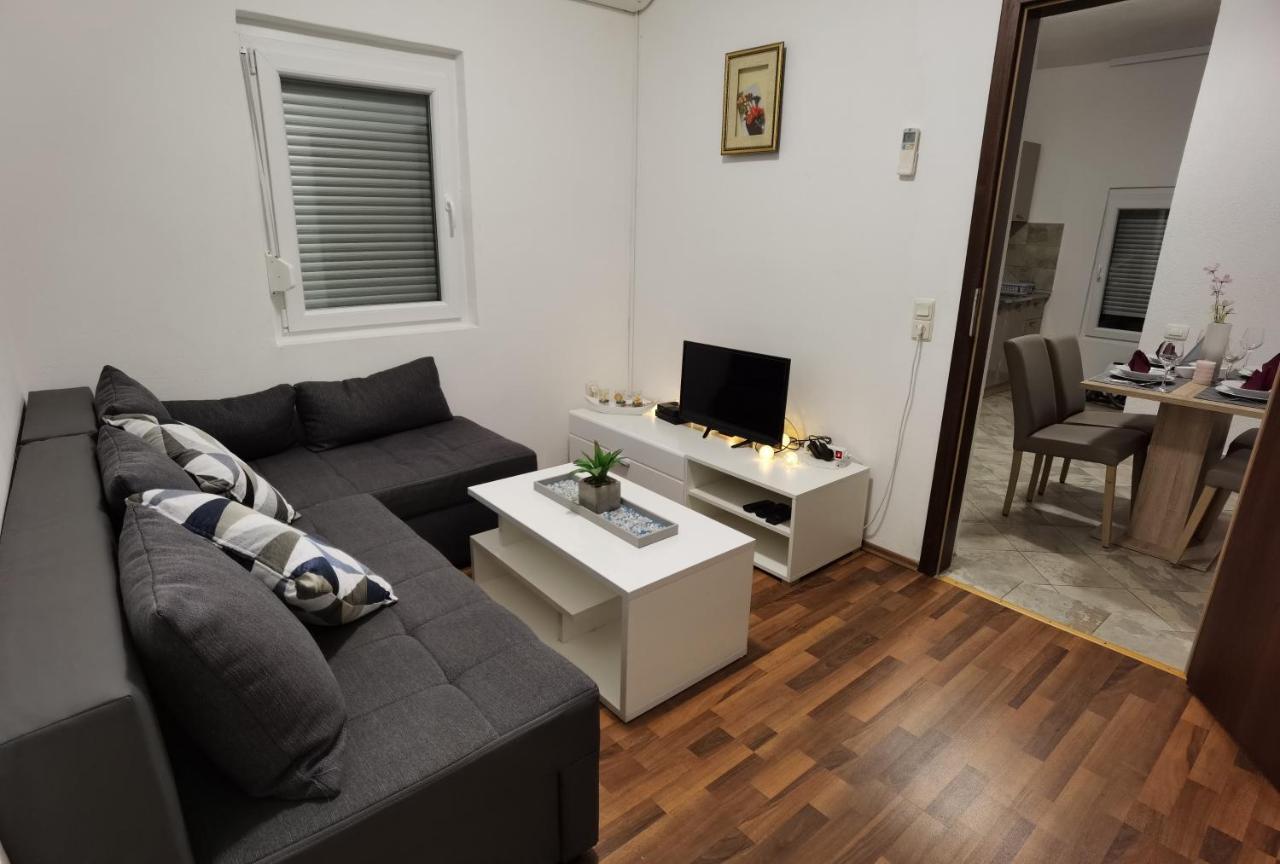 Sveti Vid-Miholjice Apartments Beciri מראה חיצוני תמונה