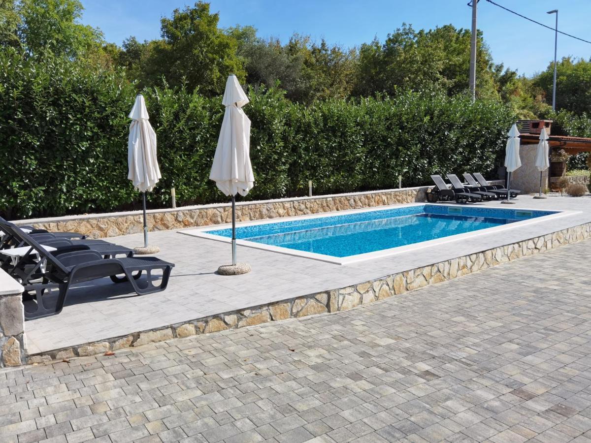 Sveti Vid-Miholjice Apartments Beciri מראה חיצוני תמונה