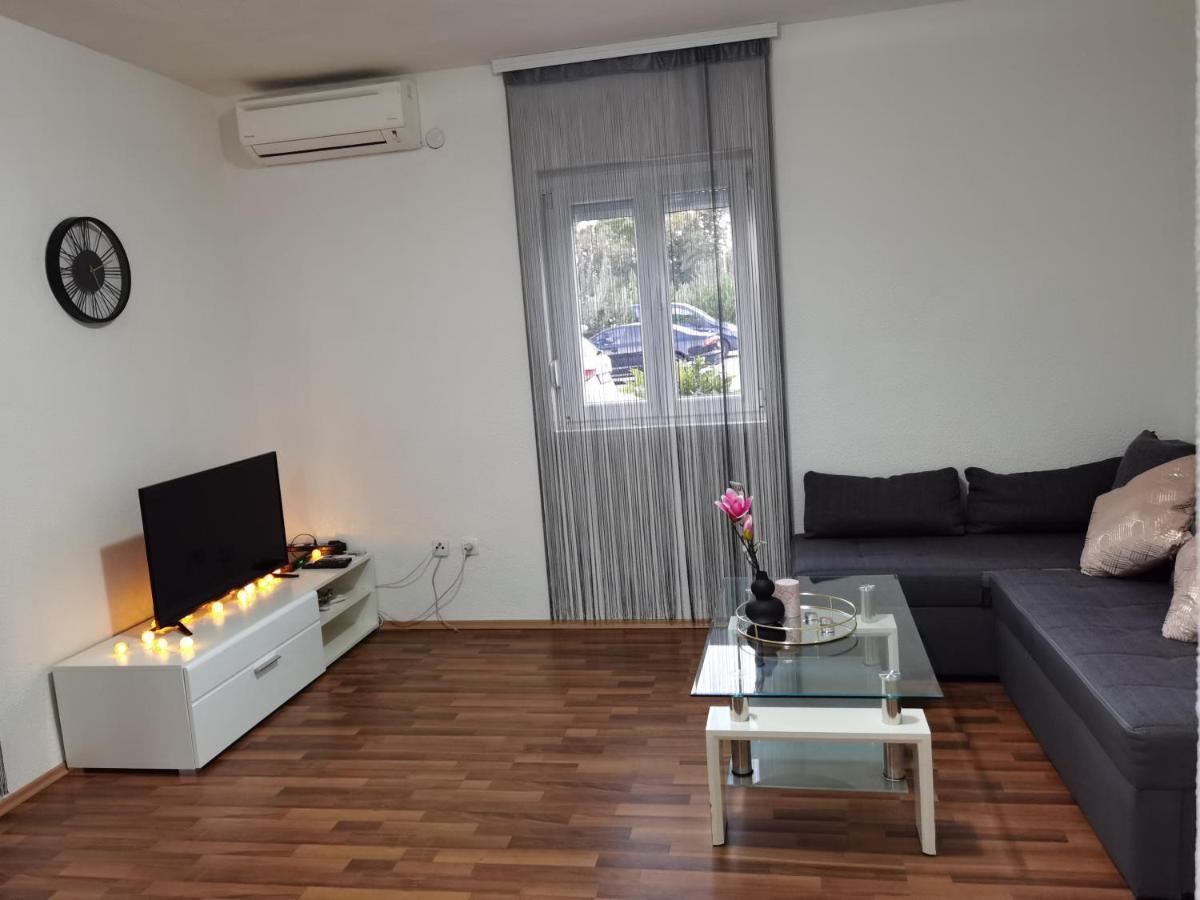 Sveti Vid-Miholjice Apartments Beciri מראה חיצוני תמונה