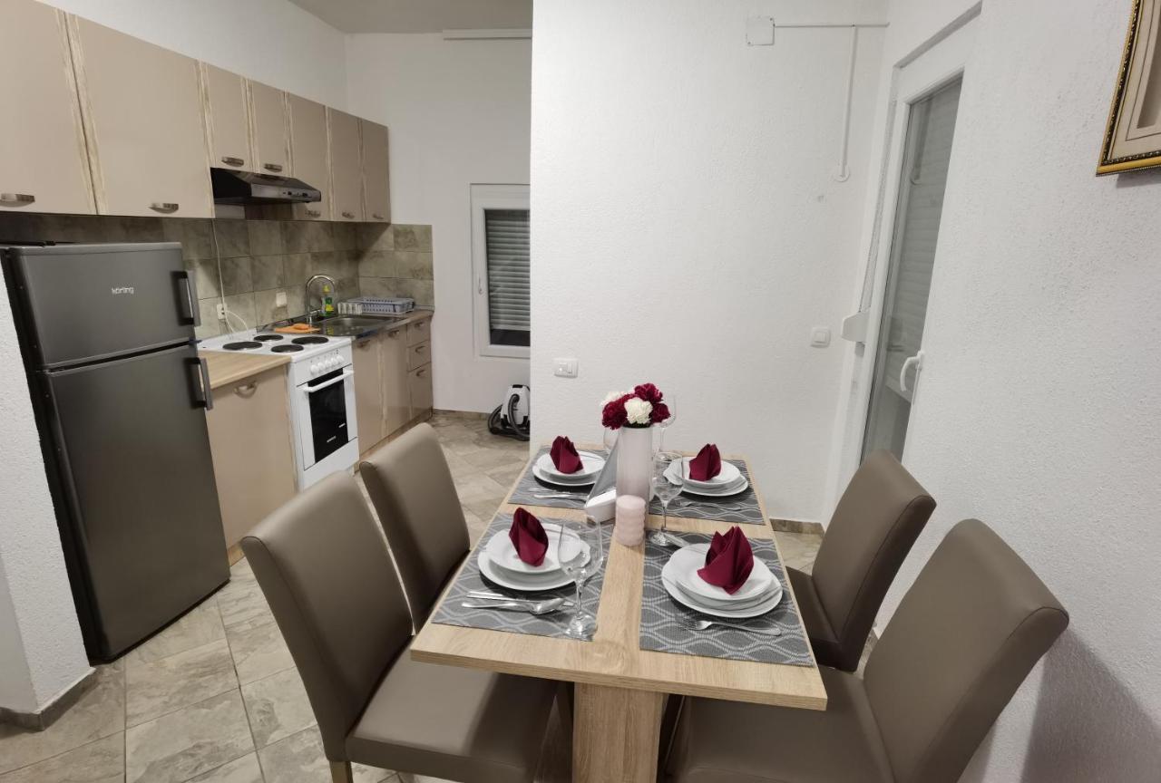 Sveti Vid-Miholjice Apartments Beciri מראה חיצוני תמונה